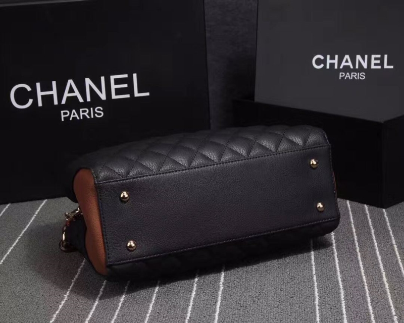Ch**el shopping bags